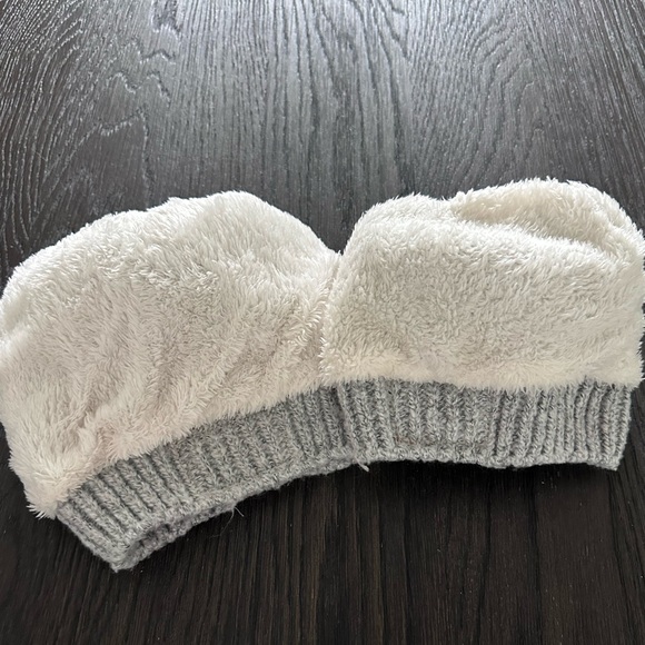 Rae Dunn Gray Knit Beanie Set with Brown Pom-Poms Mama & Mini - Picture 5 of 6